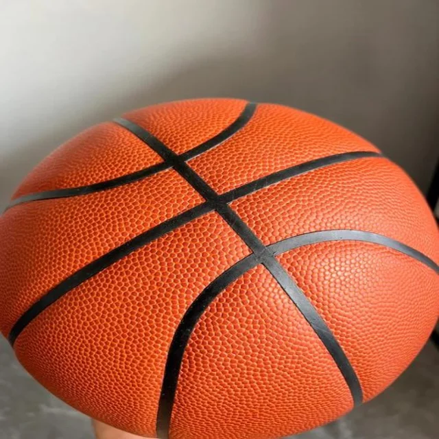 皇马夏窗引援计划：多方布局未来阵容